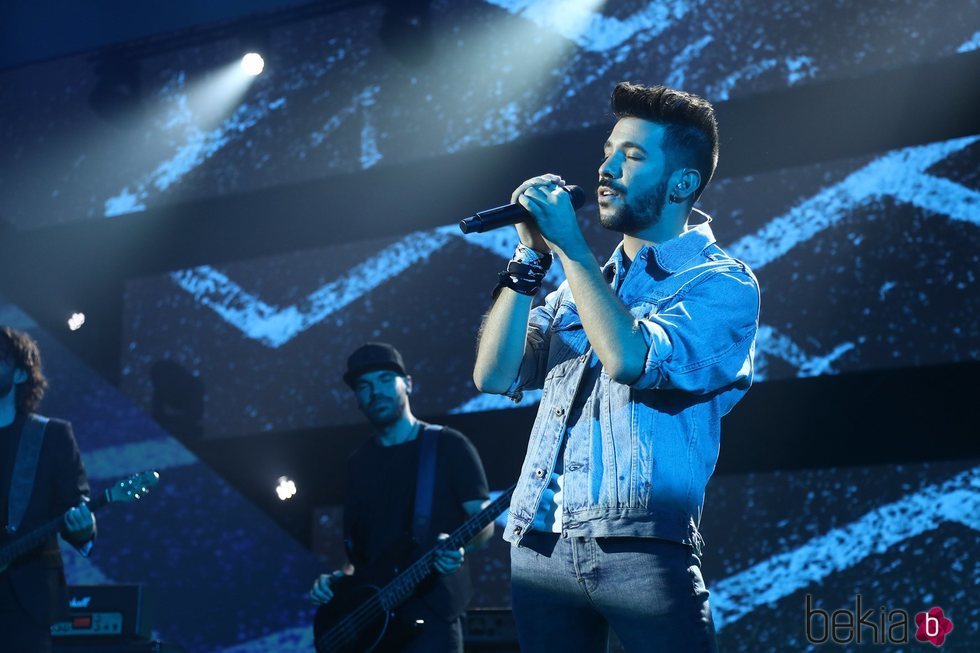 Rodrigo cantando 'El sitio de mi recreo' en la gala 0 de 'Operación Triunfo'