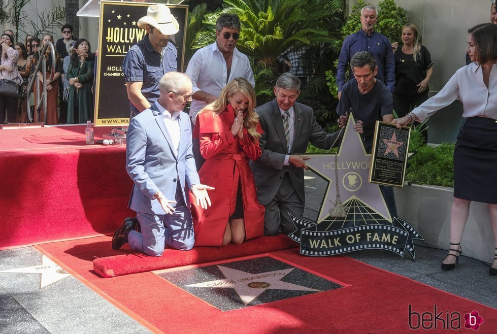 Carrie Underwood emocionada con su estrella en el Paseo de la Fama de Hollywood