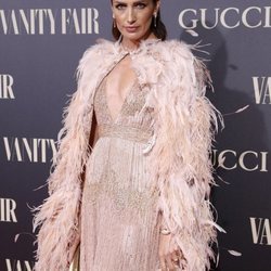 Nieves Álvarez en la alfombra de la fiesta de Vanity Fair 2018