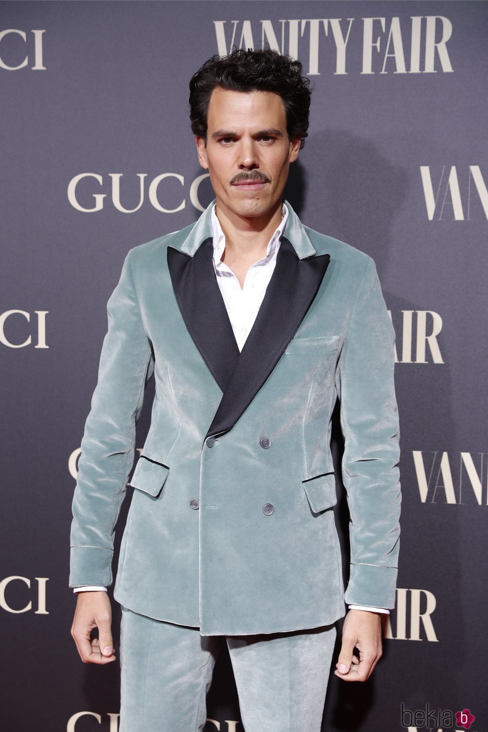 Juan Avellaneda en la alfombra de la fiesta de Vanity Fair 2018