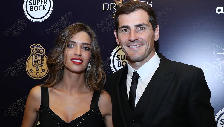 Sara Carbonero e Iker Casillas en la gala de los premios Dragões Ouro en Oporto