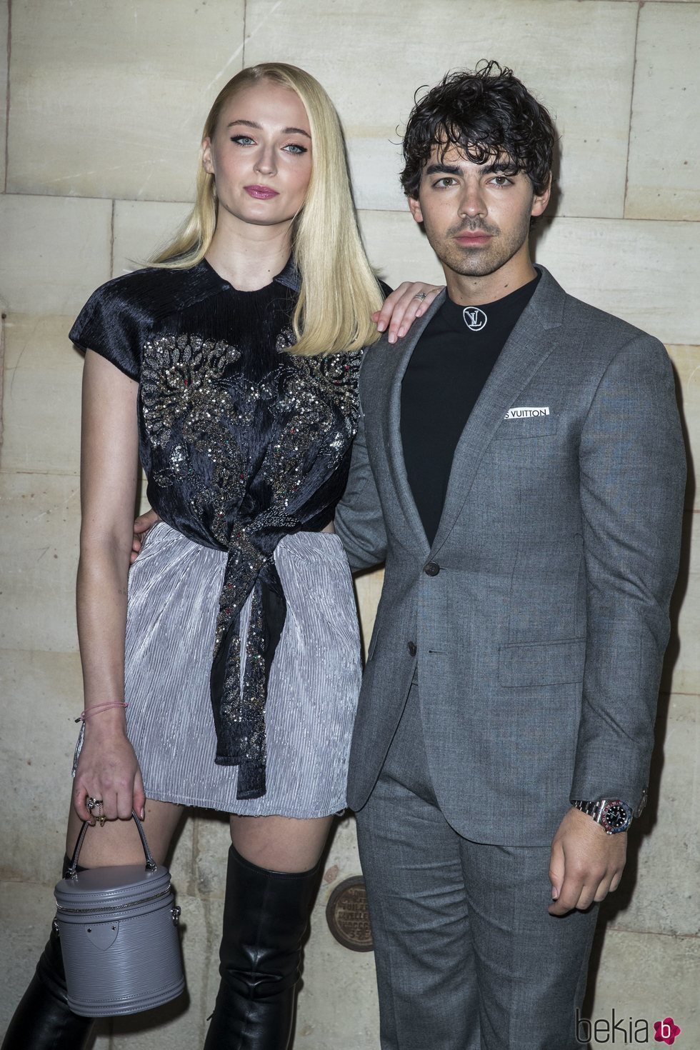 Sophie Turner y Joe Jonas en el desfile de Louis Vuitton primavera/verano 2019 en París