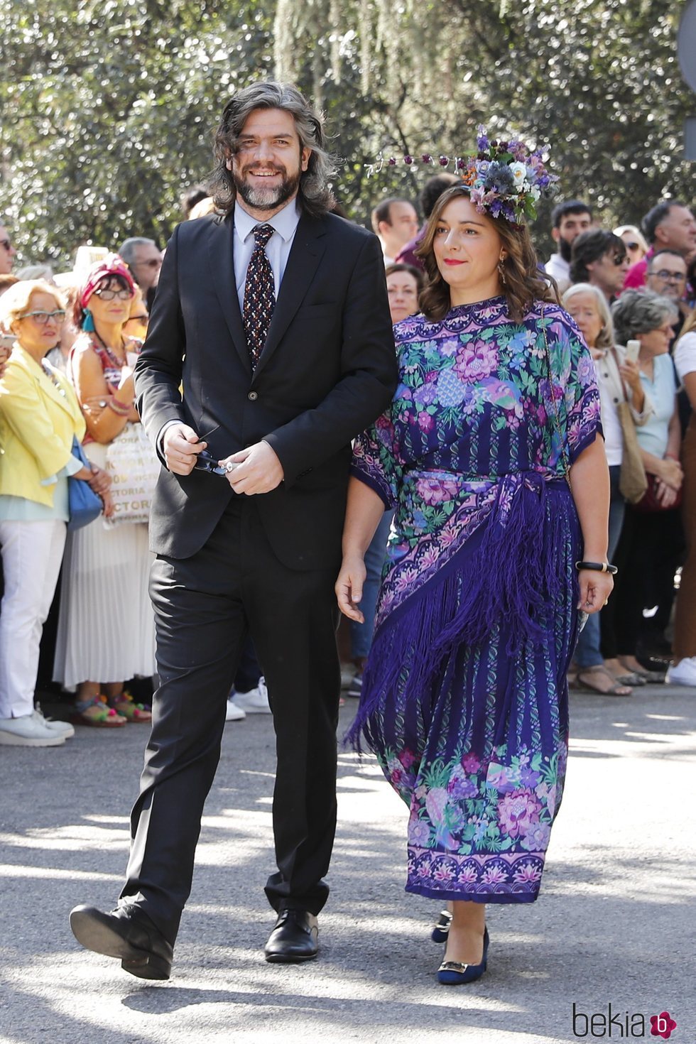 Jacobo Fitz-James Stuart y Asela Pérez Becerril llegando a la boda de Fernando Fitz James-Stuart con Sofía Palazuelo