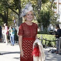 Esperanza Aguirre llegando a la boda de Fernando Fitz James-Stuart con Sofía Palazuelo