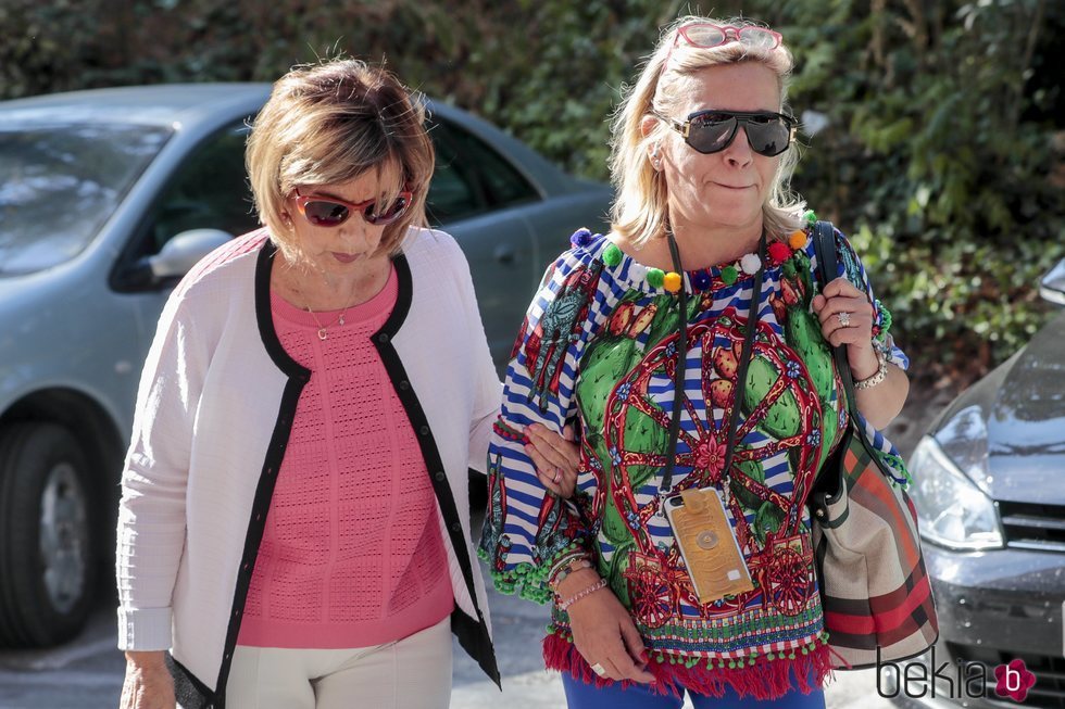 Carmen Borrego y María Teresa Campos visitando a Terelu Campos tras la doble mastectomía