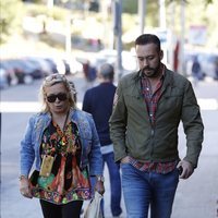 Carmen Borrego y Kike Calleja visitando a Terelu Campos dos días de su doble mastectomía