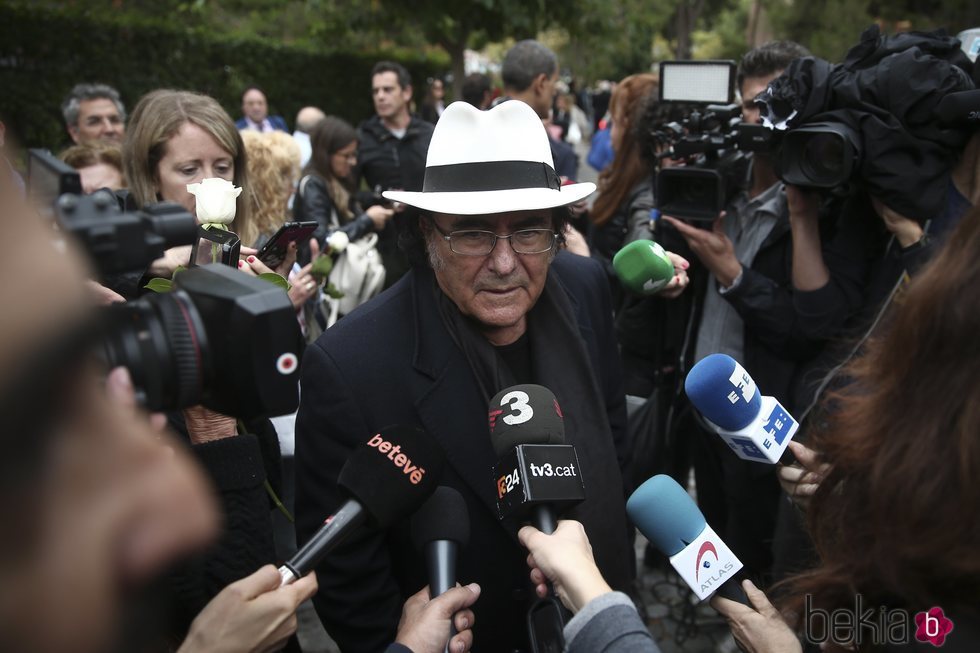 Albano Carrisi en el entierro de Montserrat Caballé