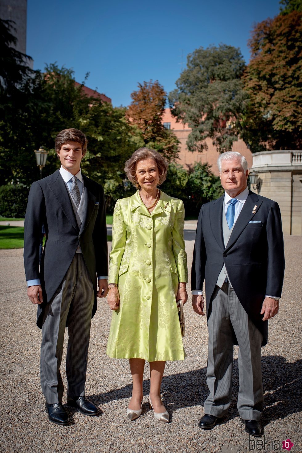 La Reina Sofía con el Duque de Alba y Carlos Fitz-James Stuart en la boda de los Duques de Huéscar