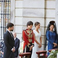 Fernando Fitz-James Stuart y Sofía Palazuelo con sus padrinos en su boda