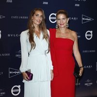 Ona Carbonell y Samantha Vallejo-Nágera en el tributo de Telva a Naty Abascal