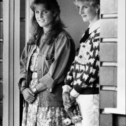 Sarah Ferguson junto a la Princesa Diana de Gales