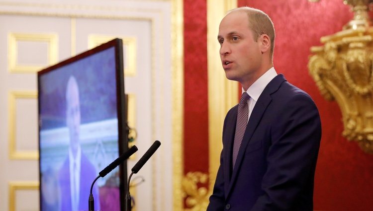 El Príncipe Guillermo dando un discurso en el Palacio de St James