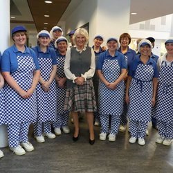 La Duquesa de Cornualles visitando el campus de Alford en Aberdeenshire