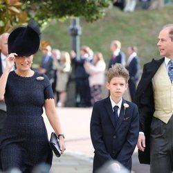 Los Condes de Wessex y James Mountbatten-Windsor en la boda de Eugenia de York y Jack Brooksbank