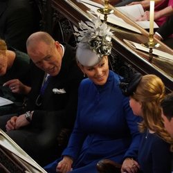 Autumn Kelly, Zara Phillips y Mike Tindall en la boda de Eugenia de York y Jack Brooksbank