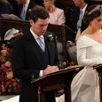 Eugenia de York y Jack Brooksbank en un momento de su boda