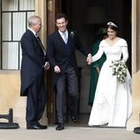 El Príncipe Andrés, Eugenia de York y Jack Brooksbank camino de The Royal Lodge en su boda