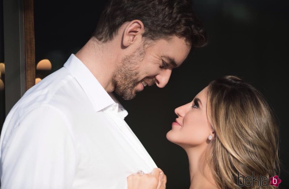 Pau Gasol y Catherine McDonnell anuncian su compromiso