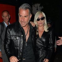 Lady Gaga y su prometido Christian Carino