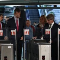 El Rey Felipe en el Metro de Madrid