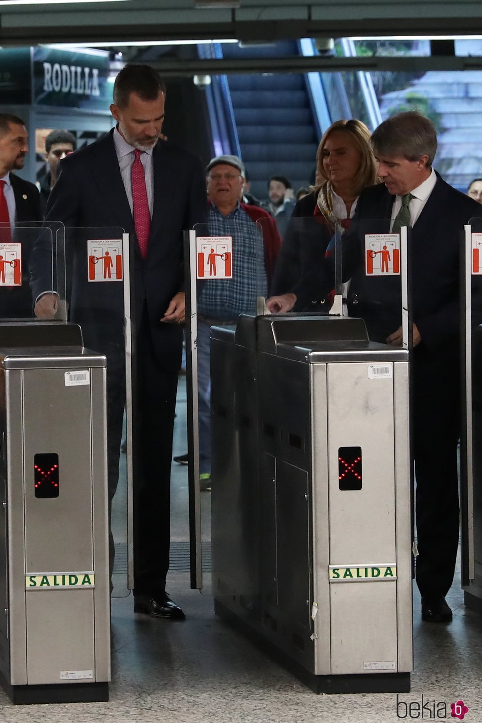 El Rey Felipe en el Metro de Madrid