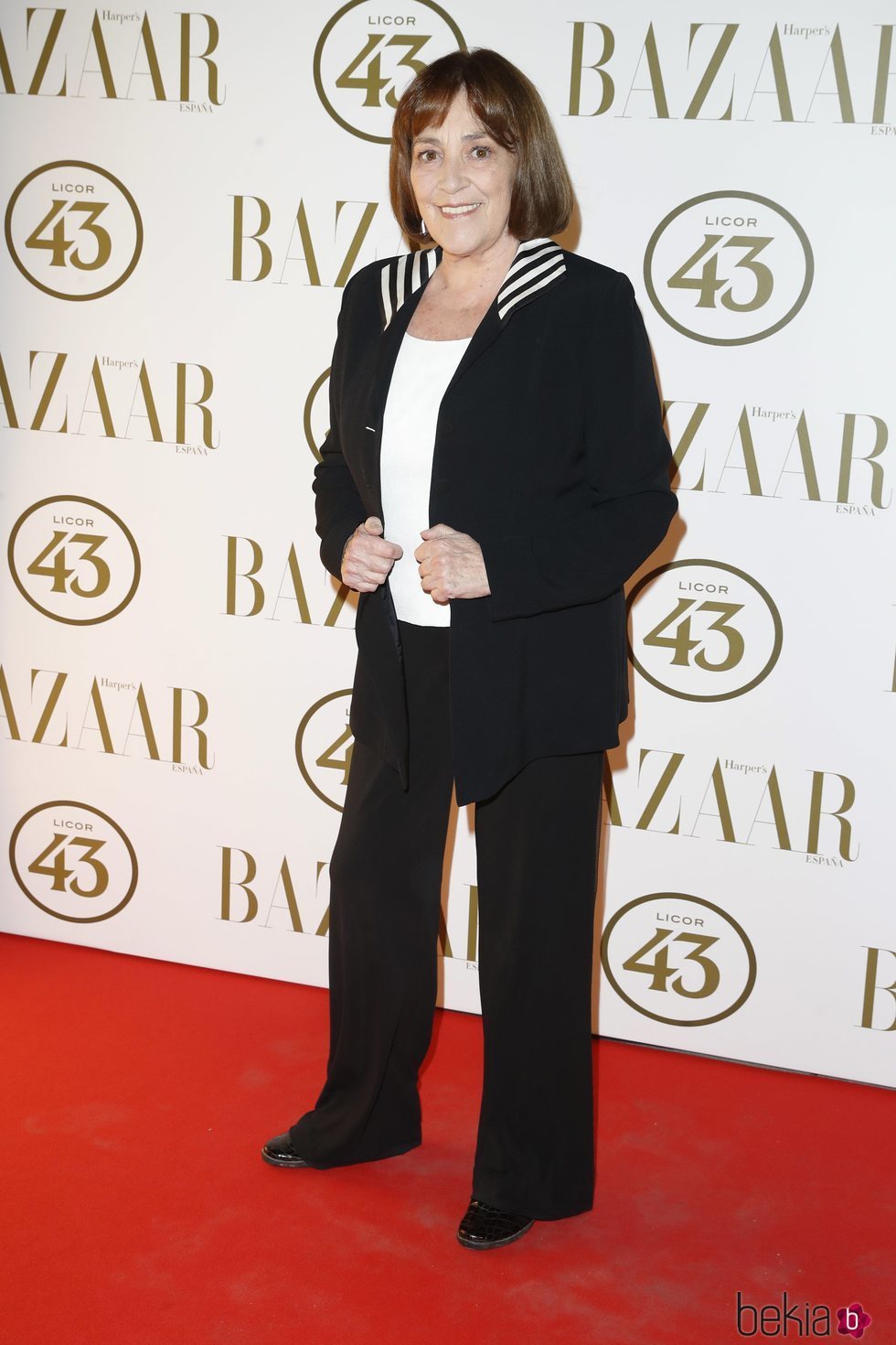 Carmen Maura en la alfombra roja de los Premios Harper's Bazaar Actitud 43 2018