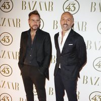 Álvaro Castejón y Arnaud Maillard en la alfombra roja de los Premios Harper's Bazaar Actitud 43 2018