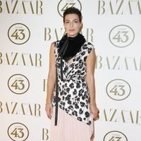 Eugenia Osborne en la alfombra roja de los Premios Harper's Bazaar Actitud 43 2018