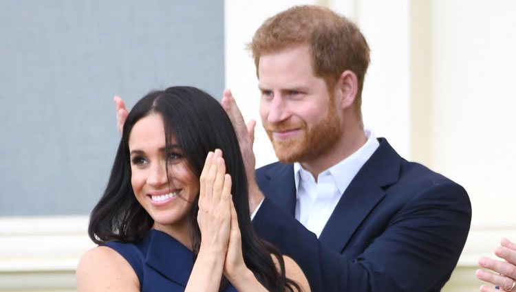 Meghan Markle presume de embarazo por primera vez junto al Príncipe Harry