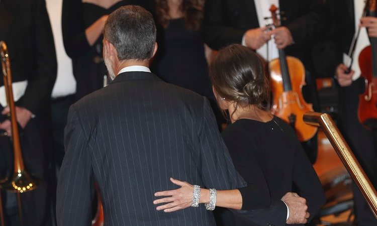 Los Reyes Felipe y Letizia, muy enamorados en el Concierto Premios Princesa de Asturias 2018