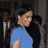 Meghan Markle presume de embarazo en una cena de Estado en Fiji