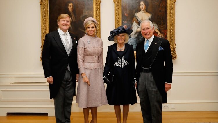 Guillermo Alejandro y Máxima de Holanda con el Príncipe Carlos y Camilla Parker en Londres