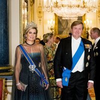 Guillermo Alejandro y Máxima de Holanda en la cena de Estado en su honor en Buckingham Palace