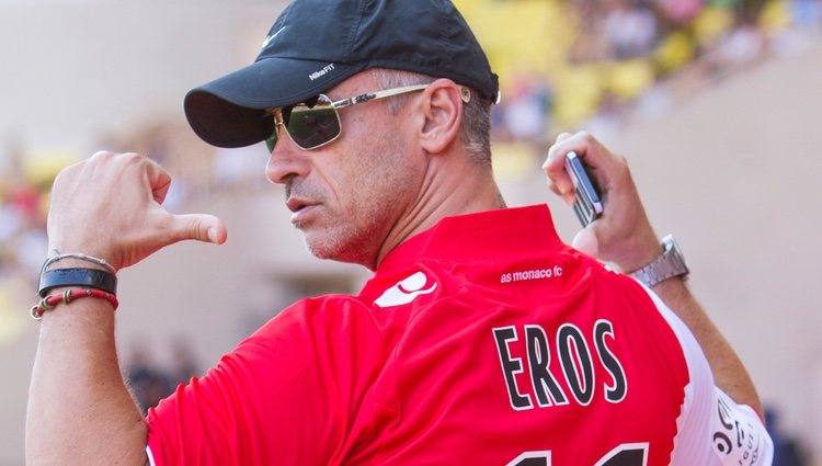 Eros Ramazzotti durante un partido del Mónaco