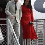 Los Duques de Sussex llegando a Tonga dentro de su gira por Oceanía