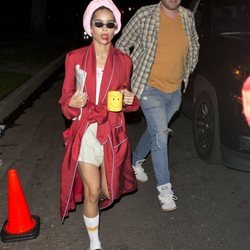 Zöe Kravitz llegando a la fiesta de Halloween en Casamigos