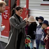 Los Duques de Sussex tras la reunión en el Café Maranui en Wellington