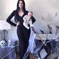 Adriana Abenia y su hija Luna disfrazadas para Halloween