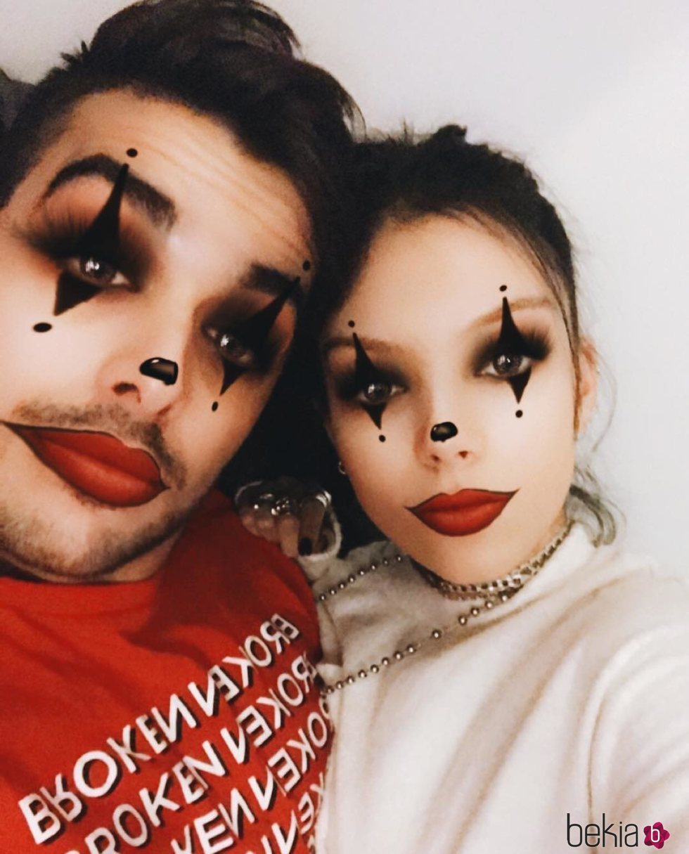 Alejandra Rubio y Álvaro Lobo preparados para Halloween