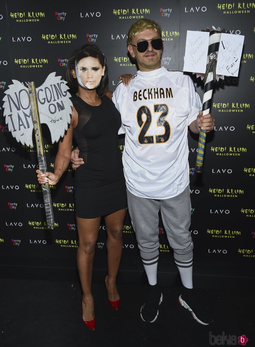 Mel B y Gary Madatyan disfrazados de los Beckham en la fiesta de Halloween 2018 de Heidi Klum