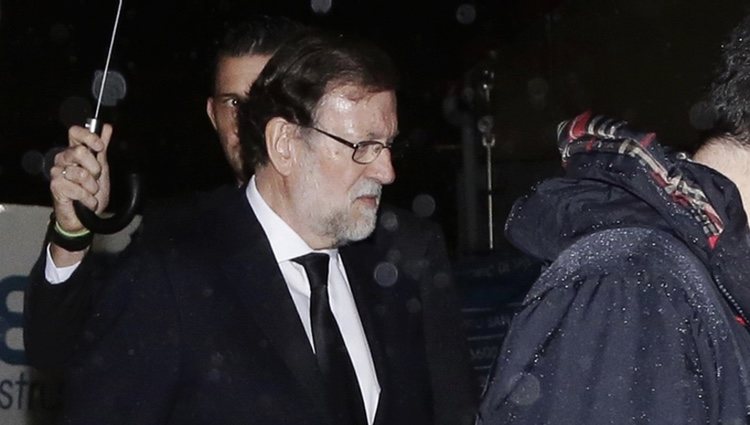 Mariano Rajoy a la salida del funeral de su padre