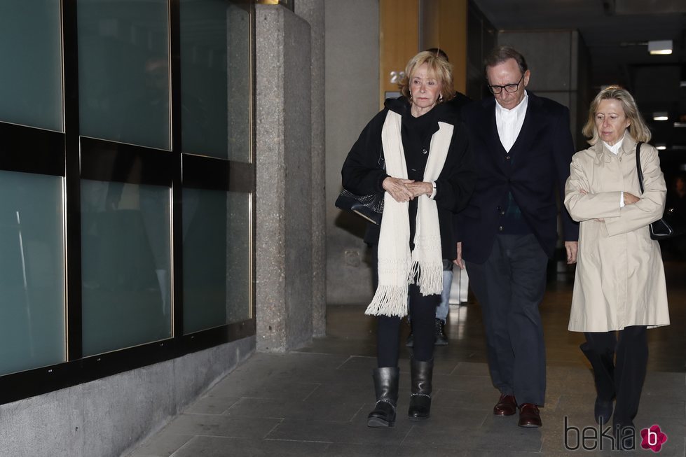 María Teresa Fernández de la Vega llegando a la capilla ardiente de Álvaro de Luna