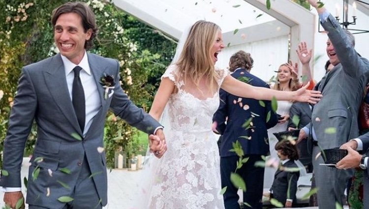 Gwyneth Paltrow y Brad Falchuk en su boda