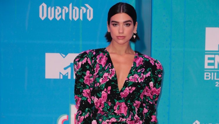 Dua Lipa en la alfombra de los MTV EMAs 2018 de Bilbao