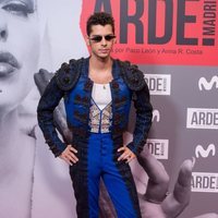 Eduardo Casanova en el estreno de 'Arde Madrid'