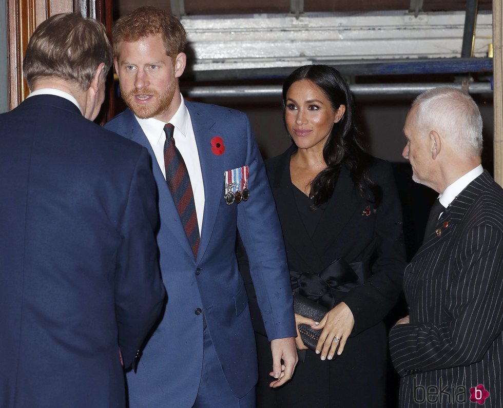 Los Duques de Sussex llegando al  Festival of Remembrance 2018