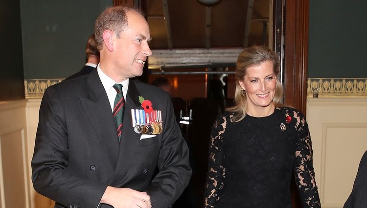 Los Condes de Wessex llegando al  Festival of Remembrance 2018