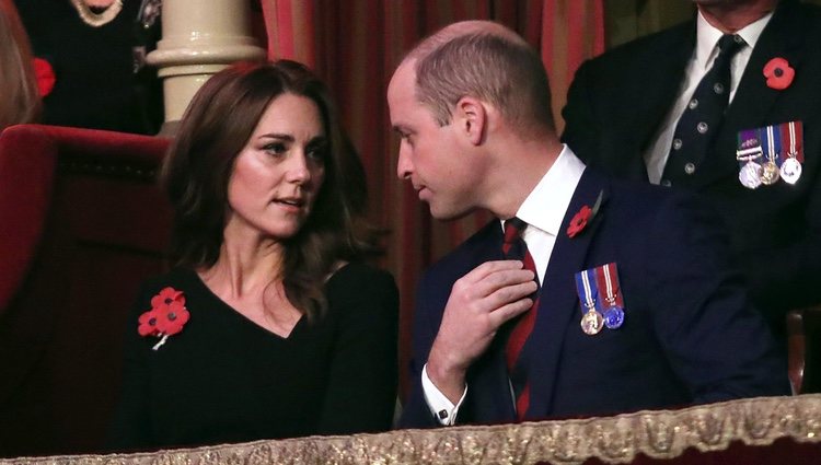 Los Duques de Cambridge durante el Festival of Remembrance 2018