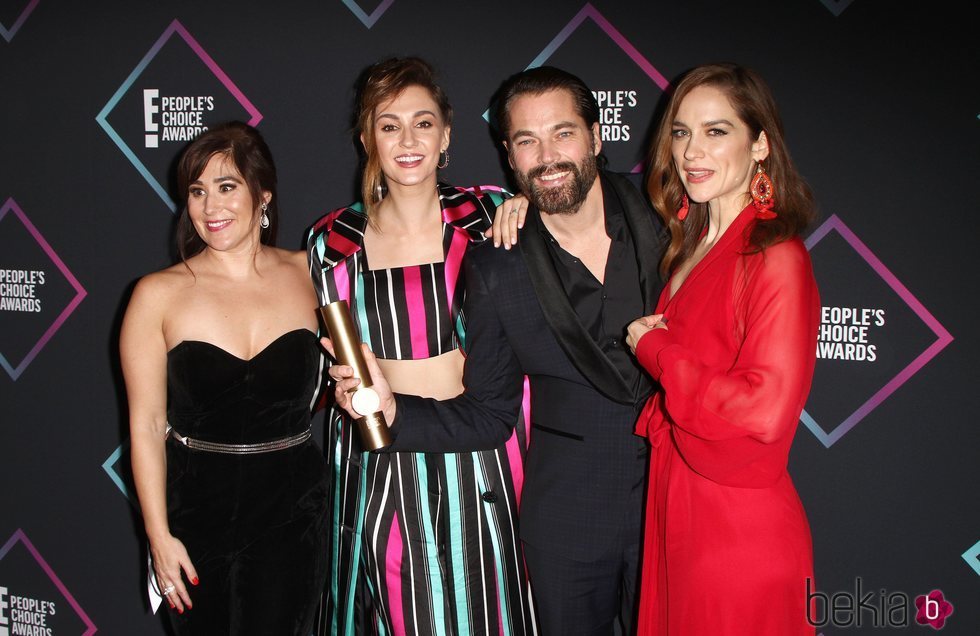 Elenco de 'Wynonna Earp' en los People's Choice Awards 2018