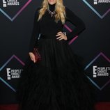 Busy Philipps en la alfombra roja de los People's Choice Awards 2018